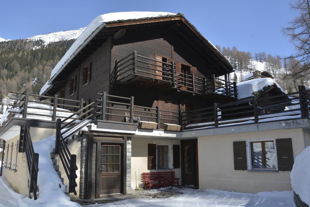 Studios Du Valsorey Bourg-Saint-Pierre Exterior foto